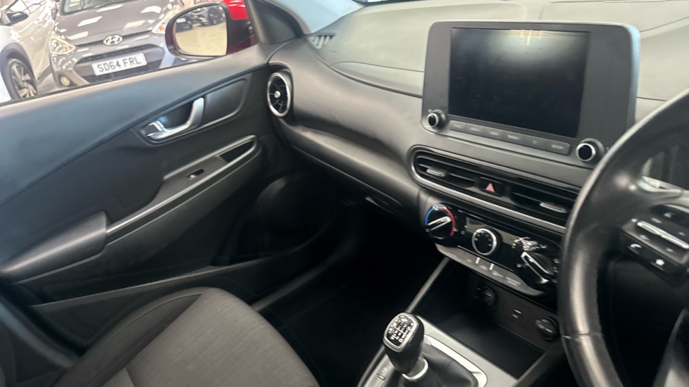 Hyundai KONA 1.0 TGDi 48V MHEV SE Connect 5dr Petrol Hatchback - Image 14
