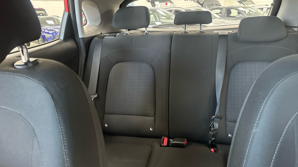 Hyundai KONA 1.0 TGDi 48V MHEV SE Connect 5dr Petrol Hatchback - Image 15