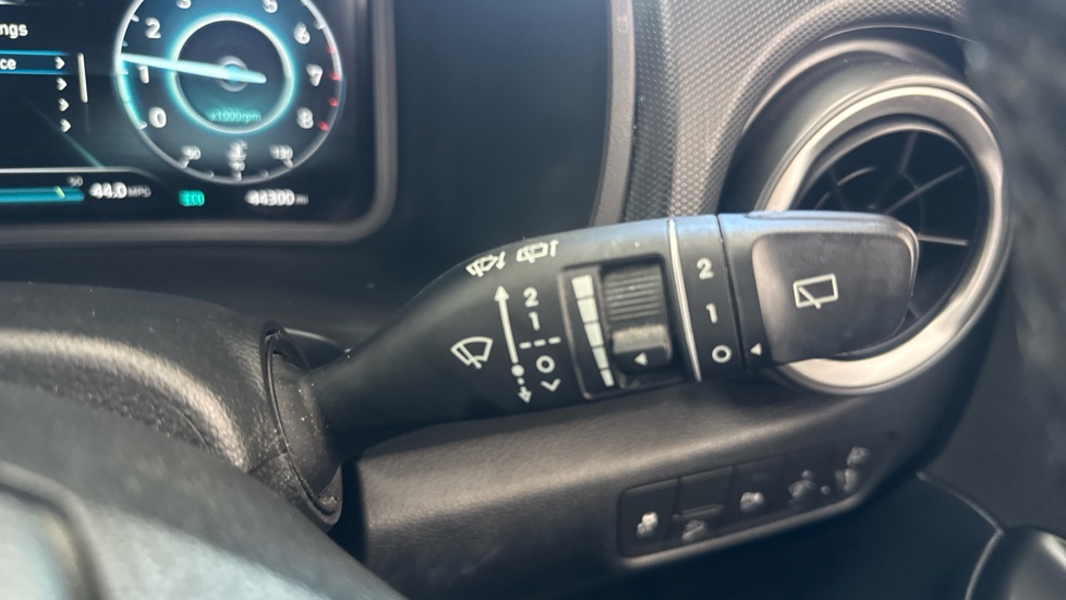 Hyundai KONA 1.0 TGDi 48V MHEV SE Connect 5dr Petrol Hatchback - Image 27