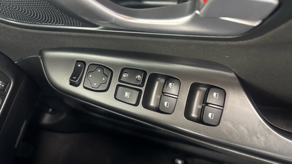 Hyundai KONA 1.0 TGDi 48V MHEV SE Connect 5dr Petrol Hatchback - Image 30