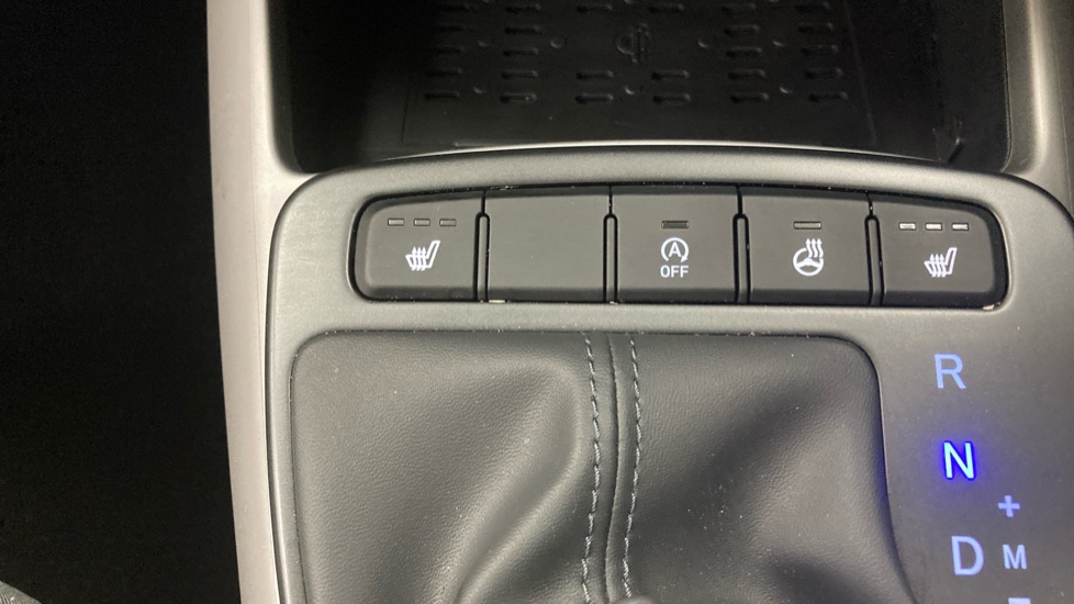 Hyundai i10 1.2 [79] Premium 5dr Auto [Nav] Petrol Hatchback - Image 29