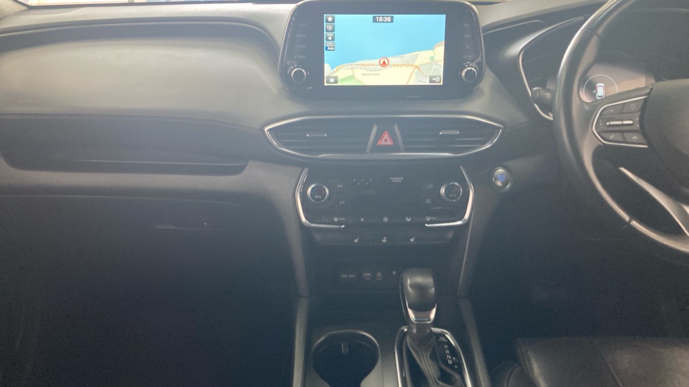 Hyundai SANTA FE 2.2 CRDi Premium 5dr Auto Diesel Estate - Image 14