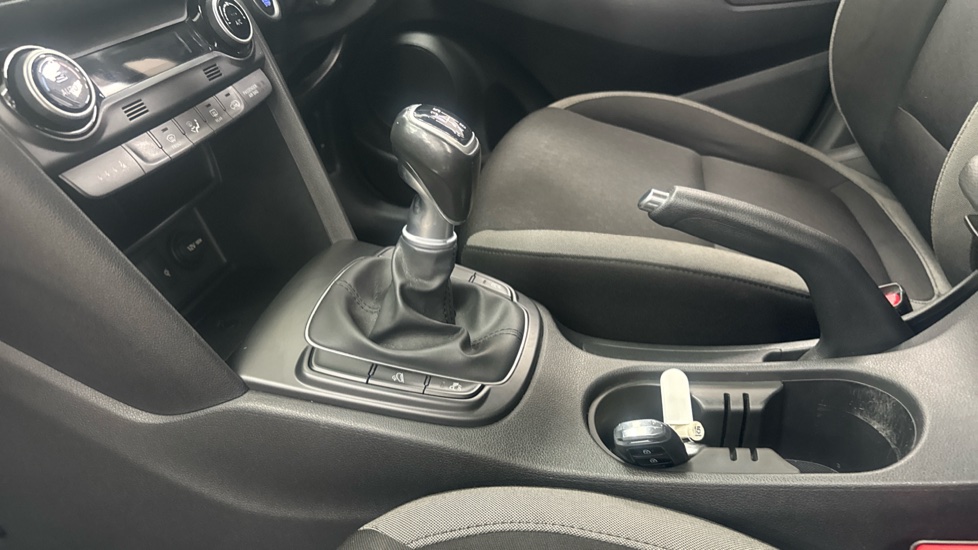 Hyundai KONA 1.0T GDi Blue Drive Premium 5dr Petrol Hatchback - Image 13