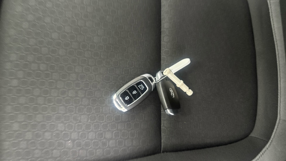 Hyundai KONA 1.0T GDi Blue Drive Premium 5dr Petrol Hatchback - Image 20