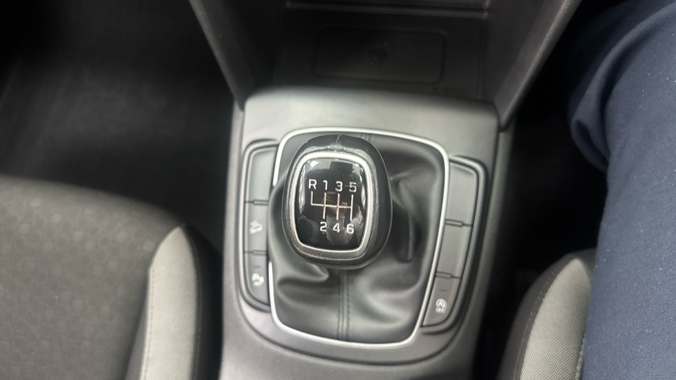 Hyundai KONA 1.0T GDi Blue Drive Premium 5dr Petrol Hatchback - Image 27