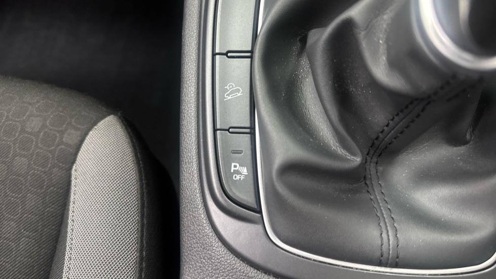 Hyundai KONA 1.0T GDi Blue Drive Premium 5dr Petrol Hatchback - Image 29