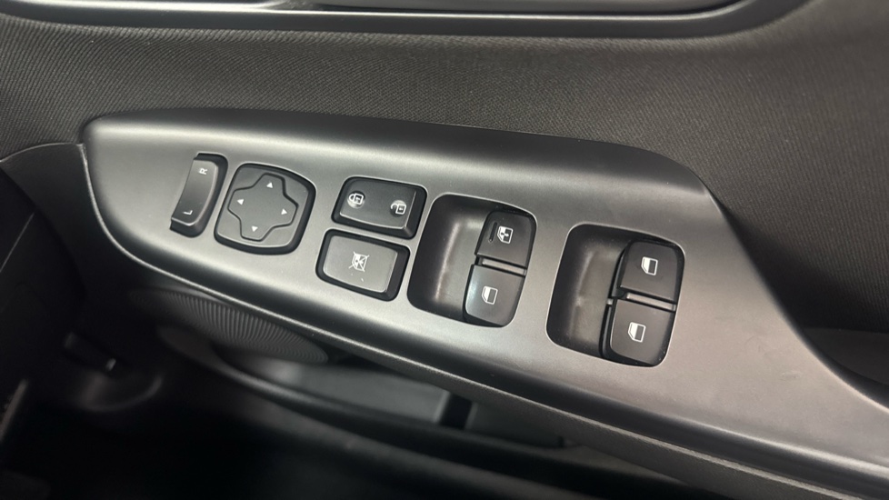 Hyundai KONA 1.0T GDi Blue Drive Premium 5dr Petrol Hatchback - Image 34
