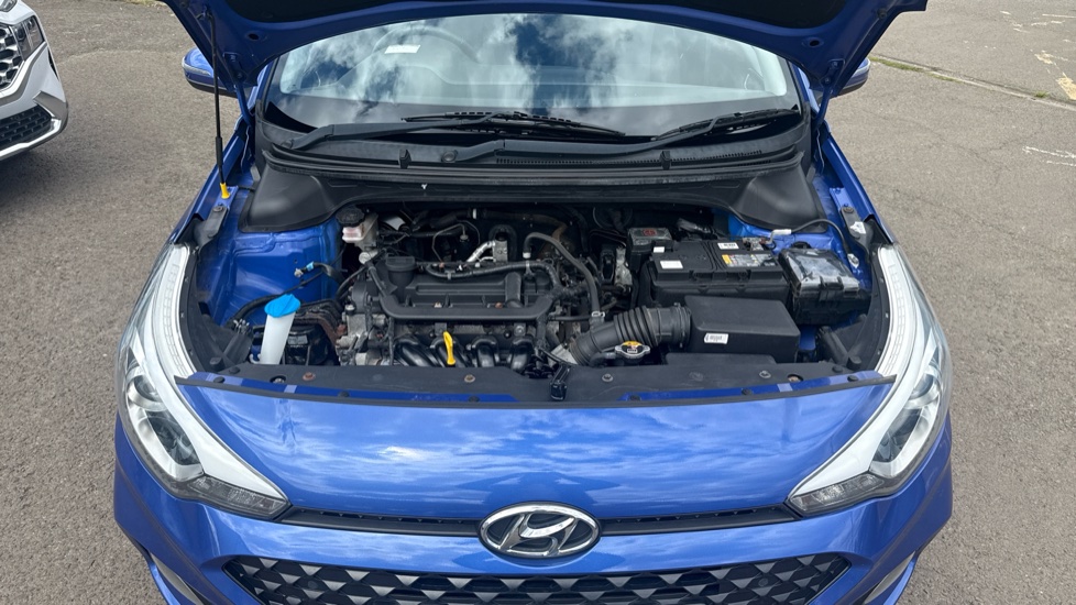 Hyundai i20 1.2 MPi Premium Nav 5dr Petrol Hatchback - Image 8
