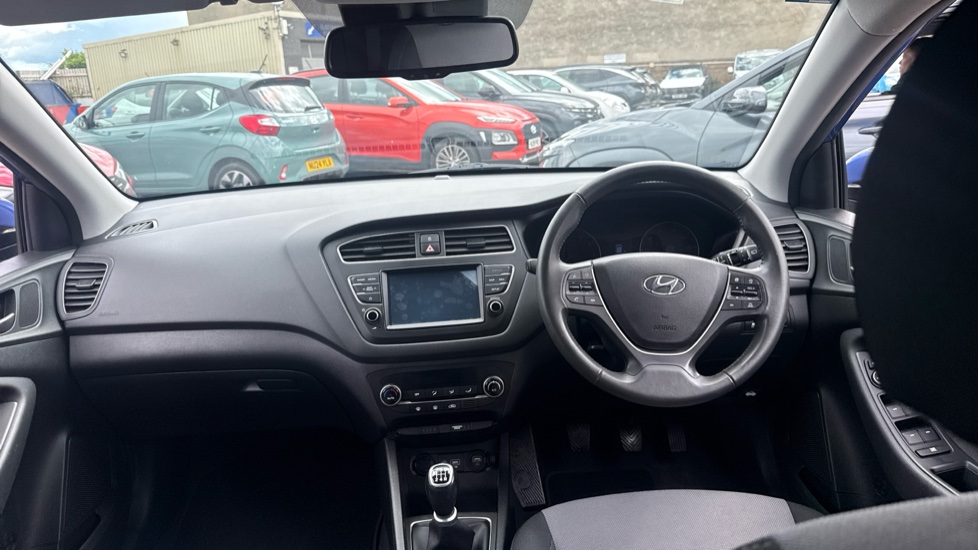 Hyundai i20 1.2 MPi Premium Nav 5dr Petrol Hatchback - Image 10