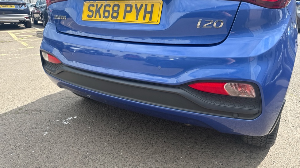 Hyundai i20 1.2 MPi Premium Nav 5dr Petrol Hatchback - Image 33