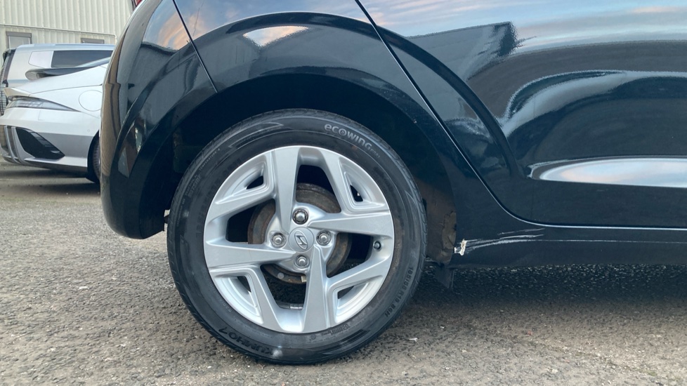 Hyundai i10 1.0 MPi SE Connect 5dr Petrol Hatchback - Image 7