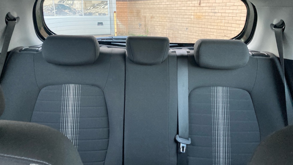Hyundai i10 1.0 MPi SE Connect 5dr Petrol Hatchback - Image 15