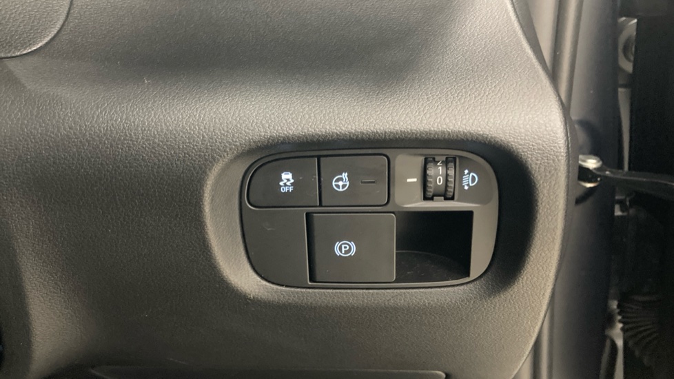 Hyundai INSTER 85kW 02 49kWh 5dr Auto Electric Hatchback - Image 32