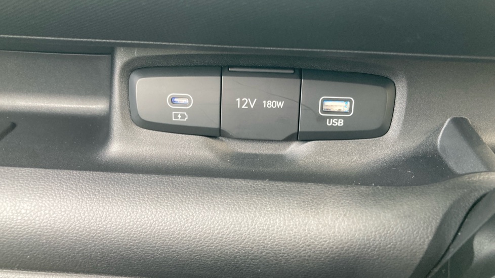 Hyundai INSTER 85kW 01 49kWh 5dr Auto Electric Hatchback - Image 31