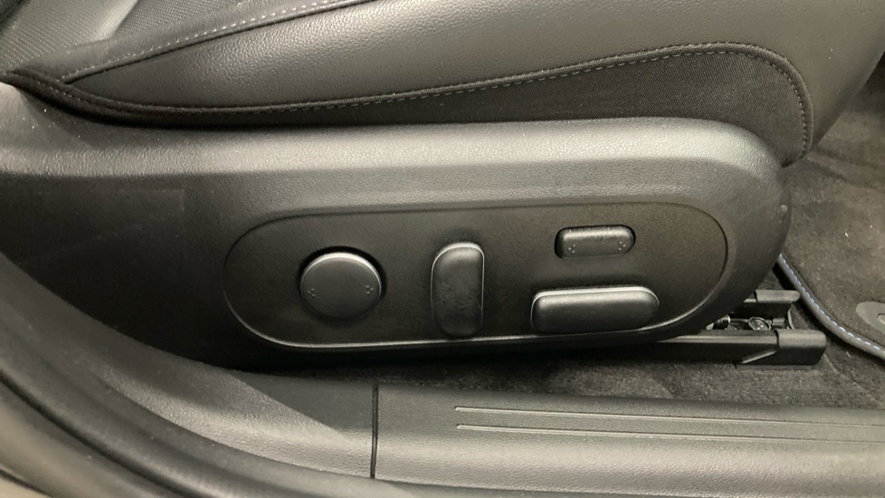 Hyundai IONIQ 6 239kW Ultimate 77kWh 4dr AWD Auto Electric Saloon - Image 37