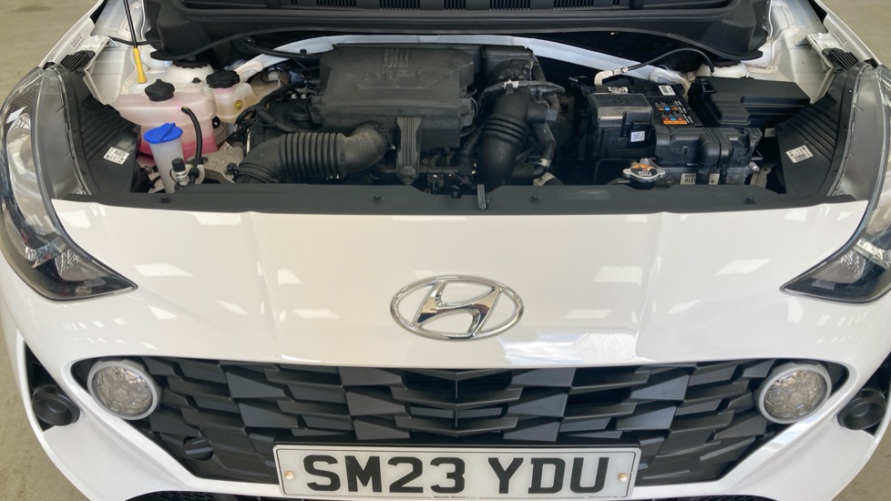 Hyundai i10 1.2 MPi SE Connect 5dr Auto Petrol Hatchback - Image 8