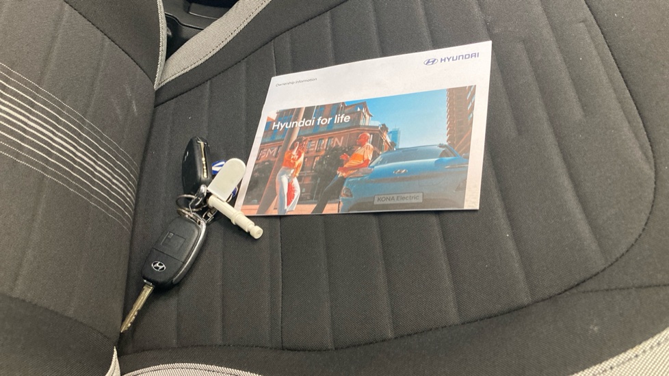 Hyundai i10 1.2 MPi SE Connect 5dr Auto Petrol Hatchback - Image 19