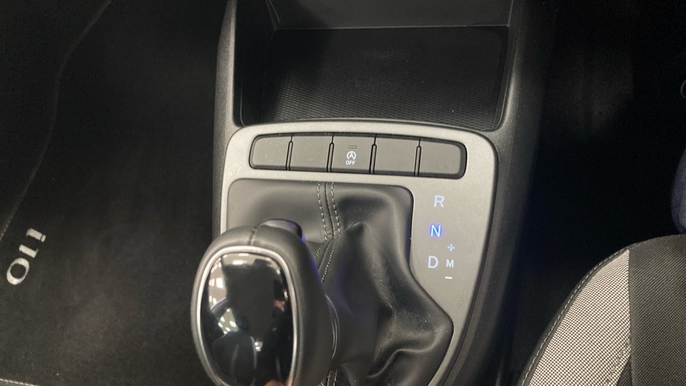 Hyundai i10 1.2 MPi SE Connect 5dr Auto Petrol Hatchback - Image 23