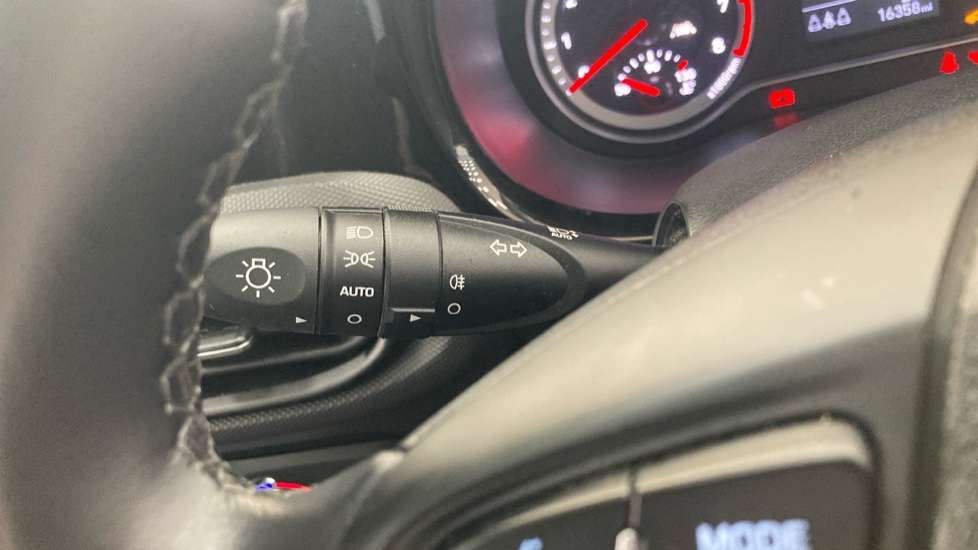 Hyundai i10 1.2 MPi SE Connect 5dr Auto Petrol Hatchback - Image 26