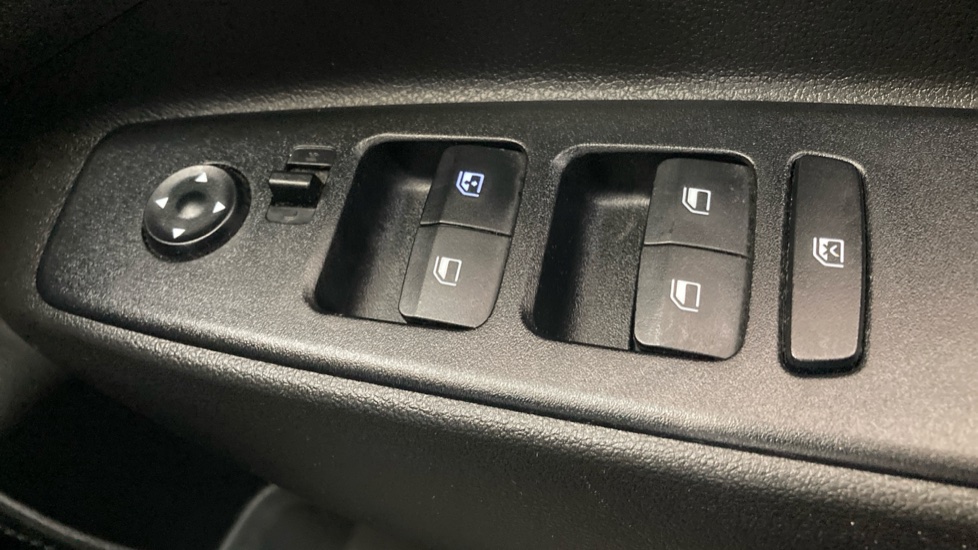 Hyundai i10 1.2 MPi SE Connect 5dr Auto Petrol Hatchback - Image 27