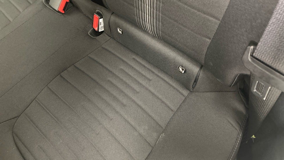 Hyundai i10 1.2 MPi SE Connect 5dr Auto Petrol Hatchback - Image 37