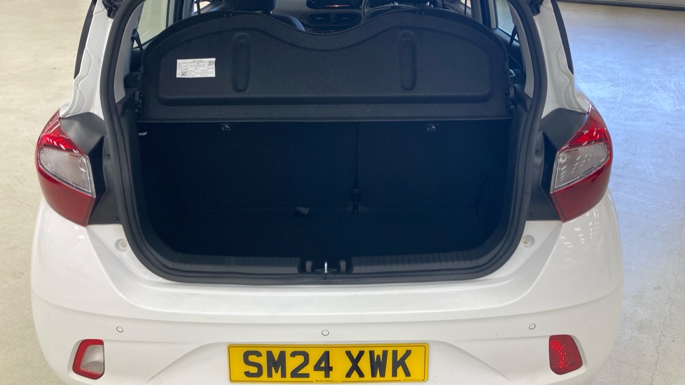 Hyundai i10 1.0 [63] Advance 5dr [Nav] Petrol Hatchback - Image 4