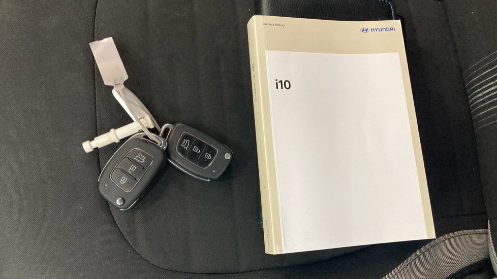 Hyundai i10 1.0 [63] Advance 5dr [Nav] Petrol Hatchback - Image 19