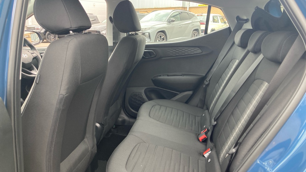Hyundai i10 1.0 [63] Advance 5dr Auto [Nav] Petrol Hatchback - Image 16