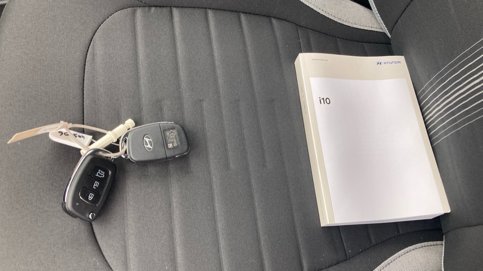 Hyundai i10 1.0 [63] Advance 5dr Auto [Nav] Petrol Hatchback - Image 19
