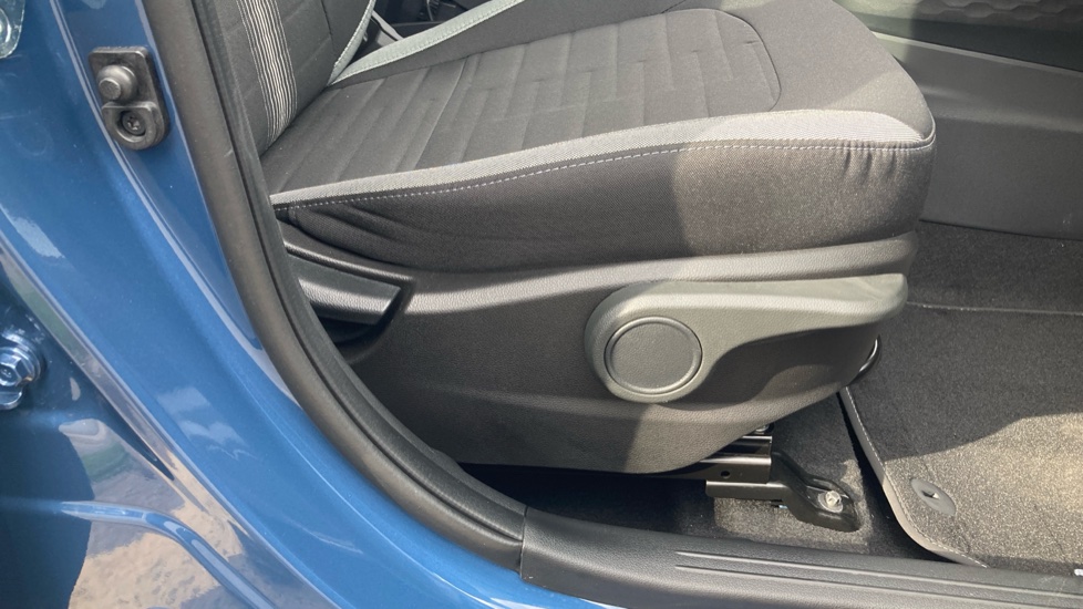 Hyundai i10 1.0 [63] Advance 5dr Auto [Nav] Petrol Hatchback - Image 34