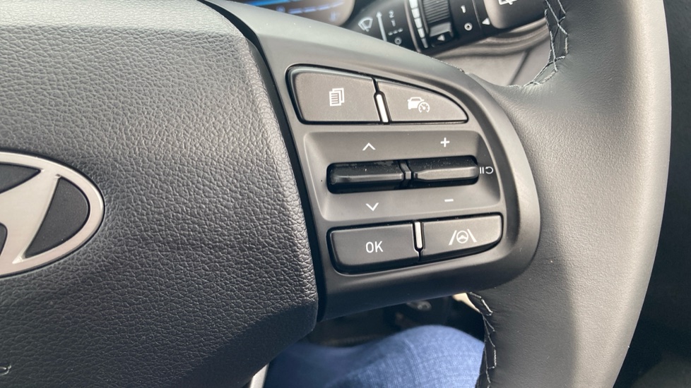 Hyundai i10 1.0 [63] Advance 5dr Auto [Nav] Petrol Hatchback - Image 41