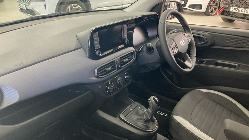 Hyundai i10 1.0 [63] Advance 5dr Auto [Nav] Petrol Hatchback - Image 9