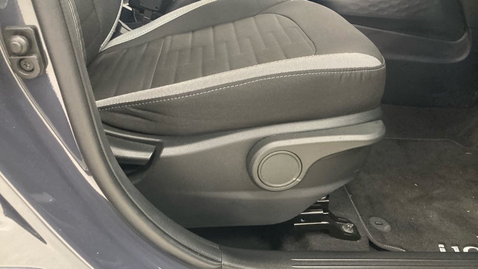 Hyundai i10 1.0 [63] Advance 5dr Auto [Nav] Petrol Hatchback - Image 37
