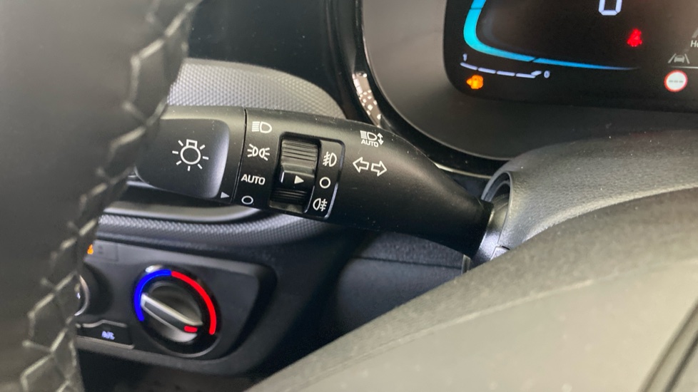 Hyundai i10 1.0 [63] Advance 5dr Auto [Nav] Petrol Hatchback - Image 43