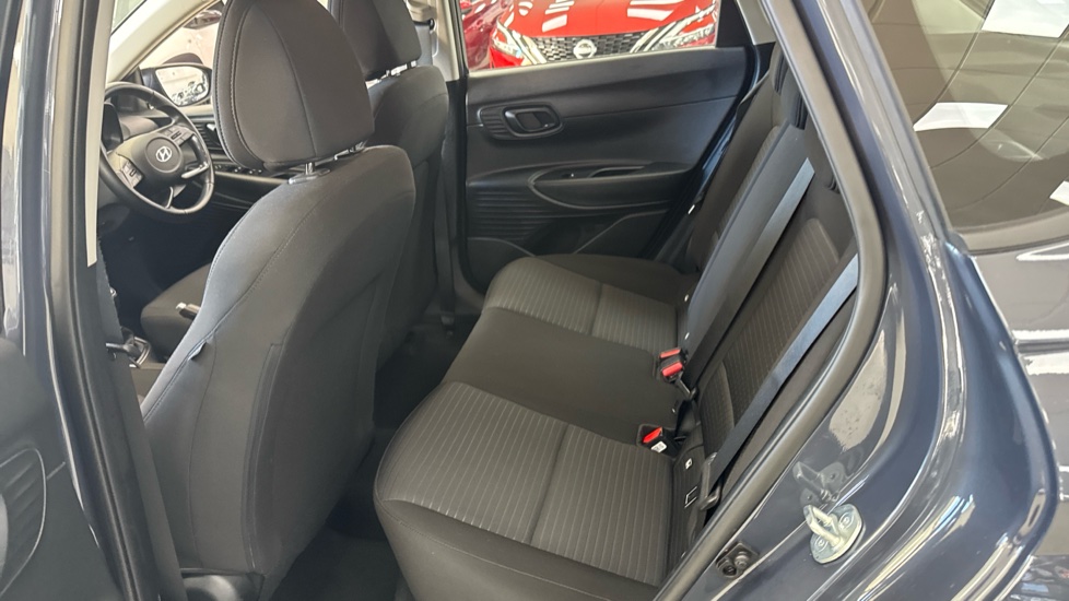 Hyundai i20 1.0T GDi 48V MHD SE Connect 5dr Petrol Hatchback - Image 16