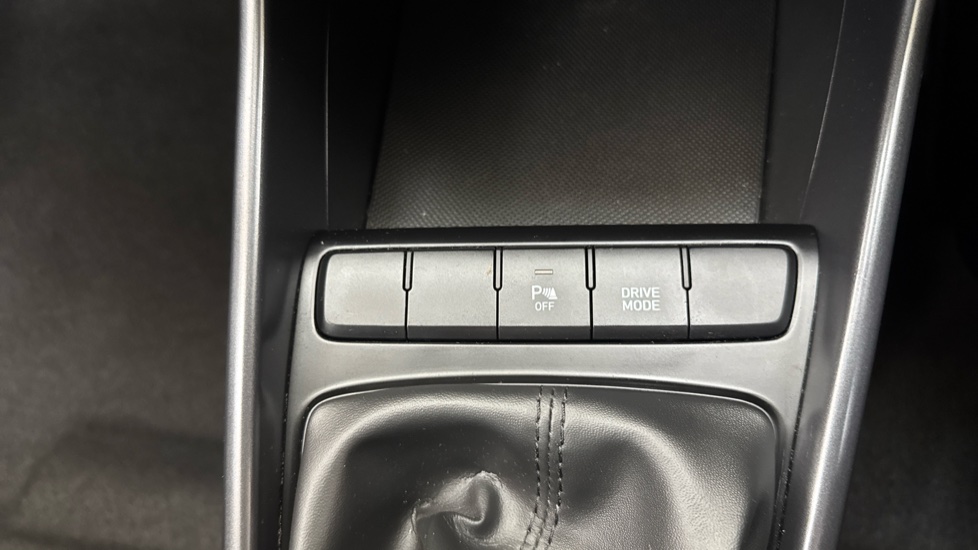 Hyundai i20 1.0T GDi 48V MHD SE Connect 5dr Petrol Hatchback - Image 26