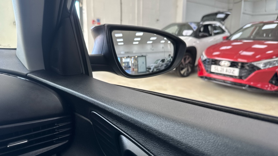 Hyundai i20 1.0T GDi 48V MHD SE Connect 5dr Petrol Hatchback - Image 36