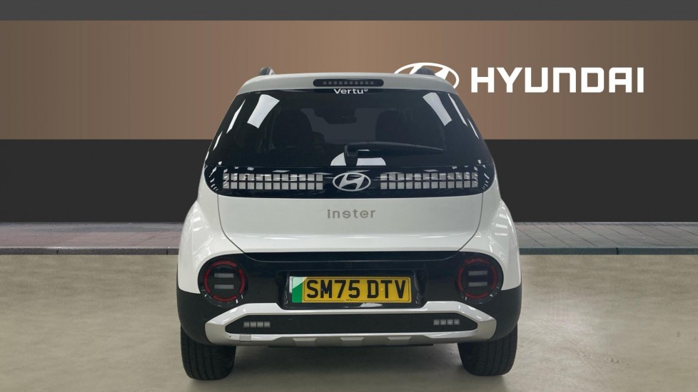 Hyundai INSTER 85kW 02 49kWh 5dr Auto Electric Hatchback - Image 6