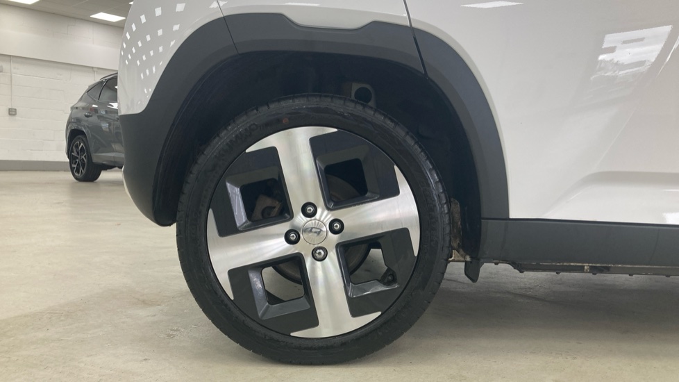 Hyundai INSTER 85kW 02 49kWh 5dr Auto Electric Hatchback - Image 7