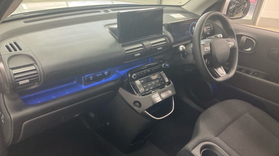 Hyundai INSTER 85kW 02 49kWh 5dr Auto Electric Hatchback - Image 9