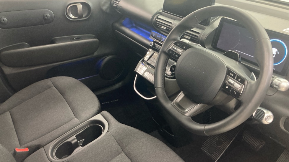 Hyundai INSTER 85kW 02 49kWh 5dr Auto Electric Hatchback - Image 11