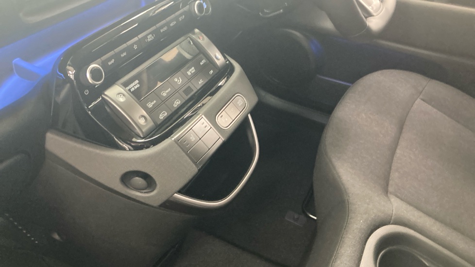 Hyundai INSTER 85kW 02 49kWh 5dr Auto Electric Hatchback - Image 13