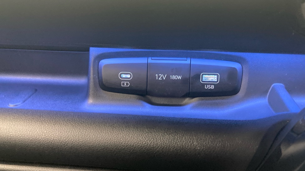 Hyundai INSTER 85kW 02 49kWh 5dr Auto Electric Hatchback - Image 30