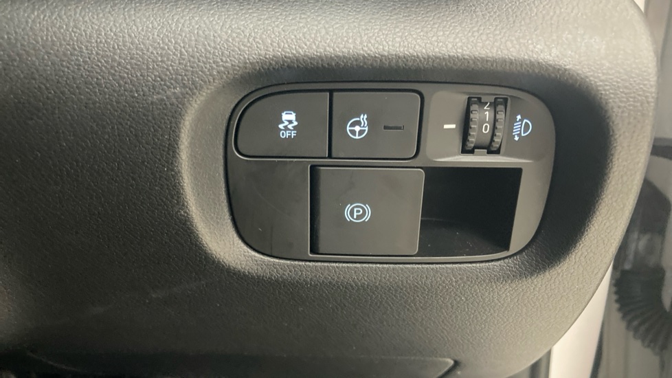 Hyundai INSTER 85kW 02 49kWh 5dr Auto Electric Hatchback - Image 33