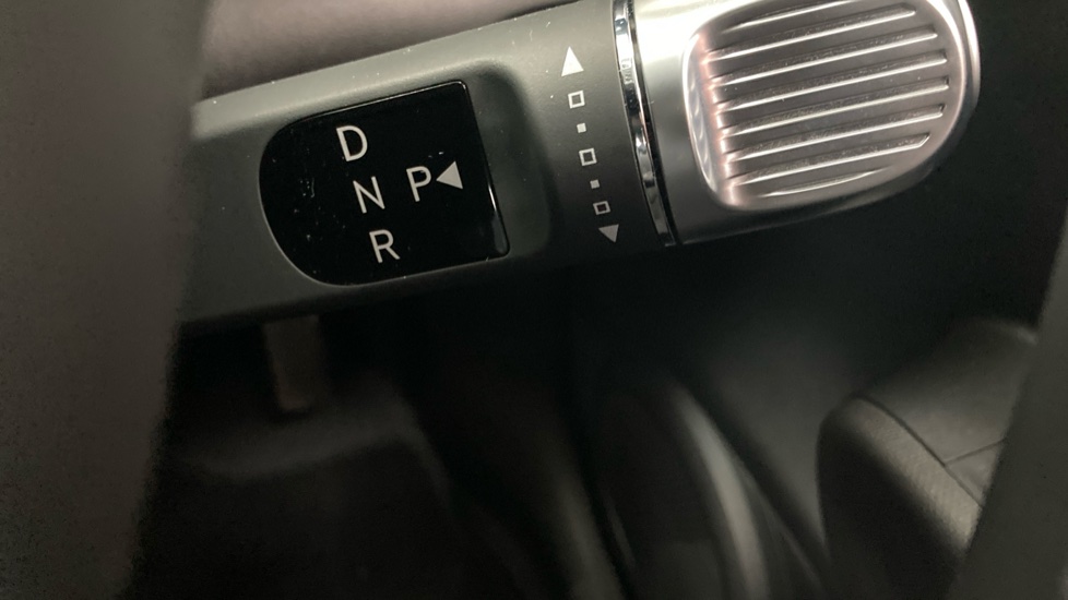 Hyundai INSTER 85kW 01 49kWh 5dr Auto Electric Hatchback - Image 13