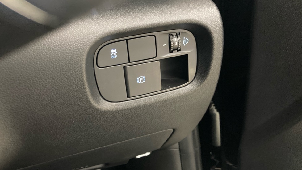 Hyundai INSTER 85kW 01 49kWh 5dr Auto Electric Hatchback - Image 30
