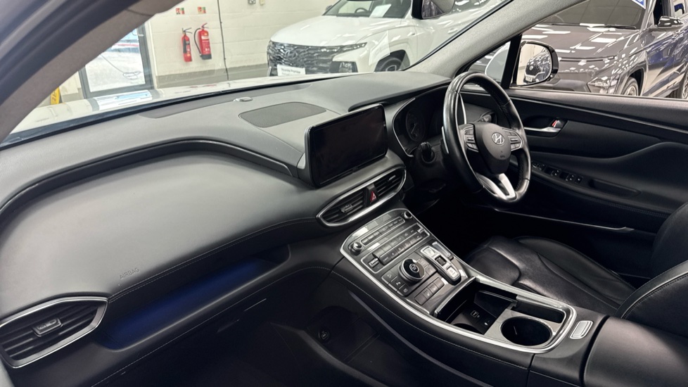 Hyundai SANTA FE 1.6 TGDi Hybrid Premium 5dr Auto Hybrid Estate - Image 9