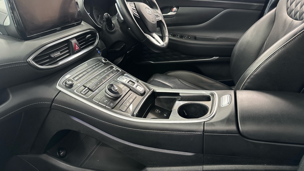 Hyundai SANTA FE 1.6 TGDi Hybrid Premium 5dr Auto Hybrid Estate - Image 13