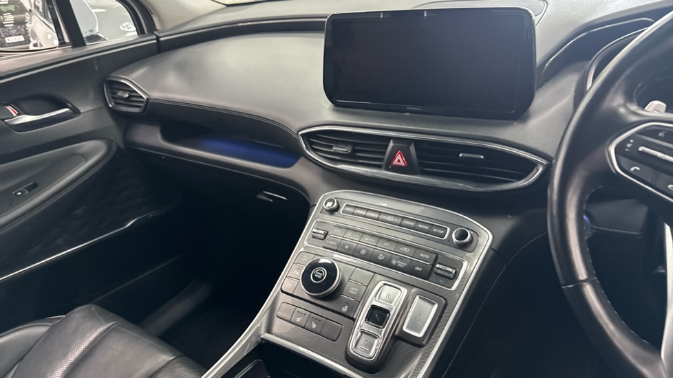 Hyundai SANTA FE 1.6 TGDi Hybrid Premium 5dr Auto Hybrid Estate - Image 14