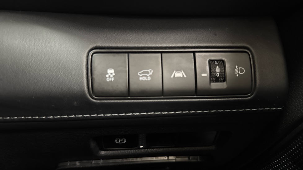 Hyundai SANTA FE 1.6 TGDi Hybrid Premium 5dr Auto Hybrid Estate - Image 23